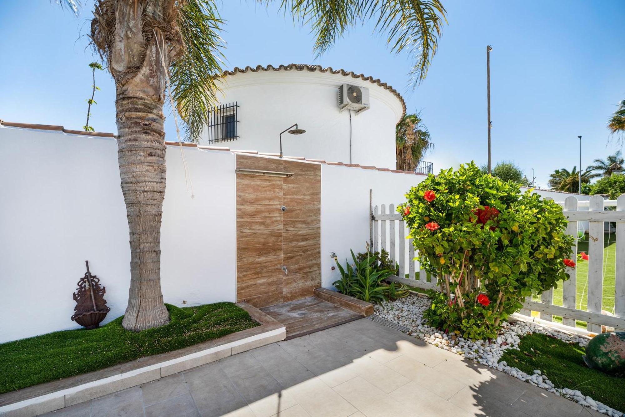Casa Las Golondrinas-Solo Familias Chiclana de la Frontera Exterior photo